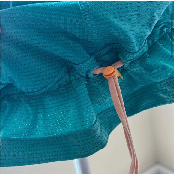 Lululemon I just wanna run tank- Blue Lagoon- size 12 - Picture 4 of 9